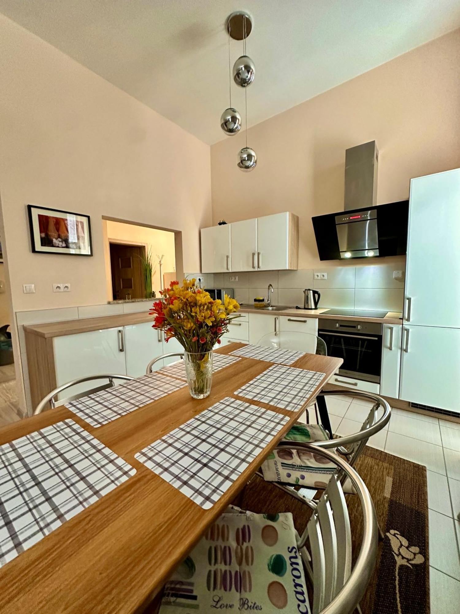 פופראד Princess Main Square Apartment מראה חיצוני תמונה